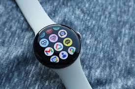 تسريبات Google Pixel Watch 4 تُظهر تحديثات في الشكل والبطارية والتقنيات الداخلية 1 Google Pixel Watch 4